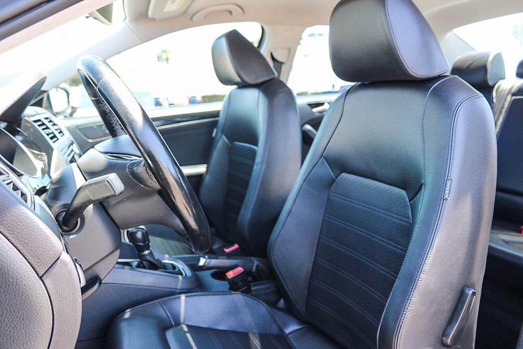 Thumbnail: 2015 Volkswagen Jetta - 11