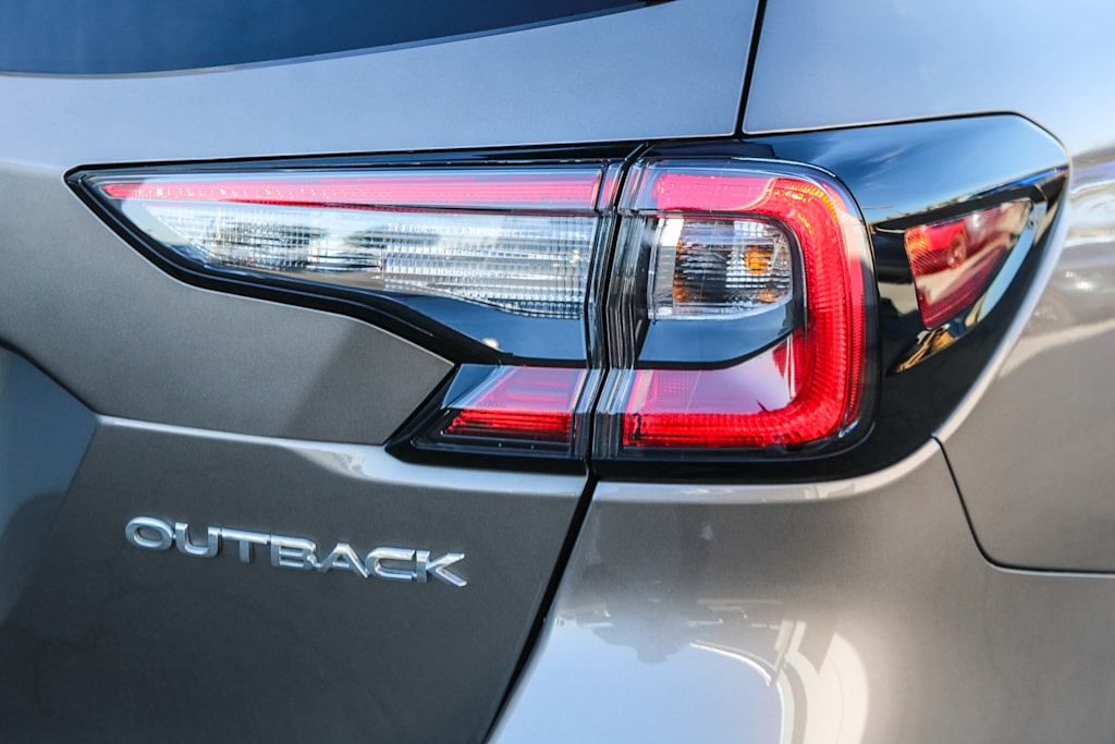 2023 Subaru Outback Premium 20