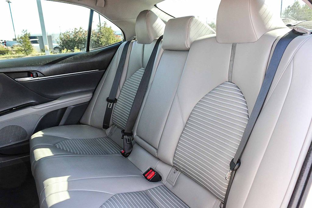 Thumbnail: 2019 Toyota Camry - 12