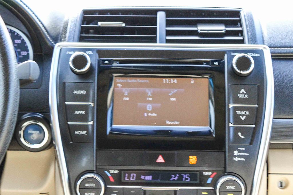 Thumbnail: 2015 Toyota Camry - 23