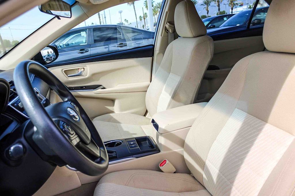 Thumbnail: 2015 Toyota Camry - 11