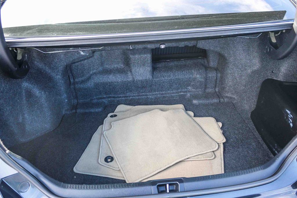 Thumbnail: 2015 Toyota Camry - 16