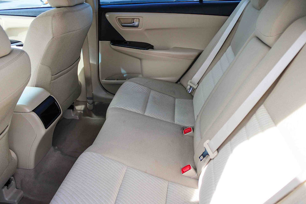 Thumbnail: 2015 Toyota Camry - 12