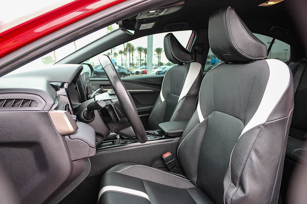 Thumbnail: 2025 Toyota Camry - 11
