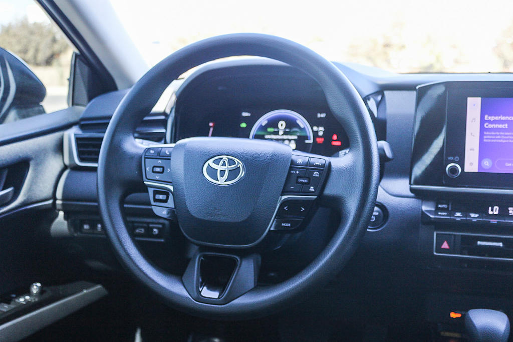 Thumbnail: 2025 Toyota Camry - 12