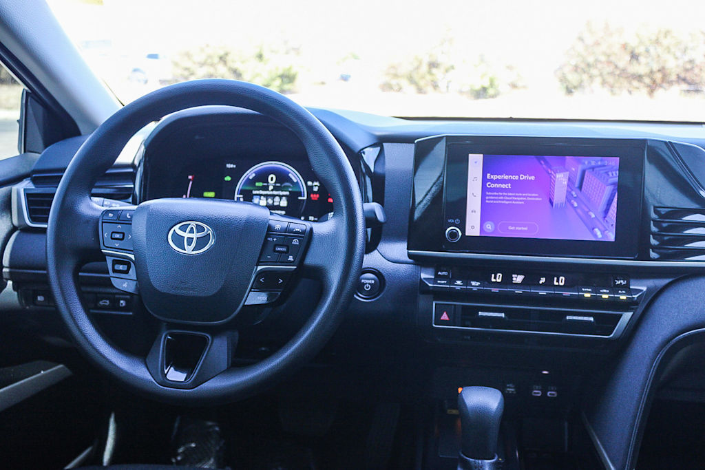 Thumbnail: 2025 Toyota Camry - 8