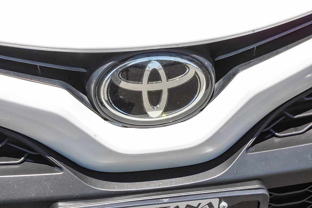 Thumbnail: 2023 Toyota Camry - 6