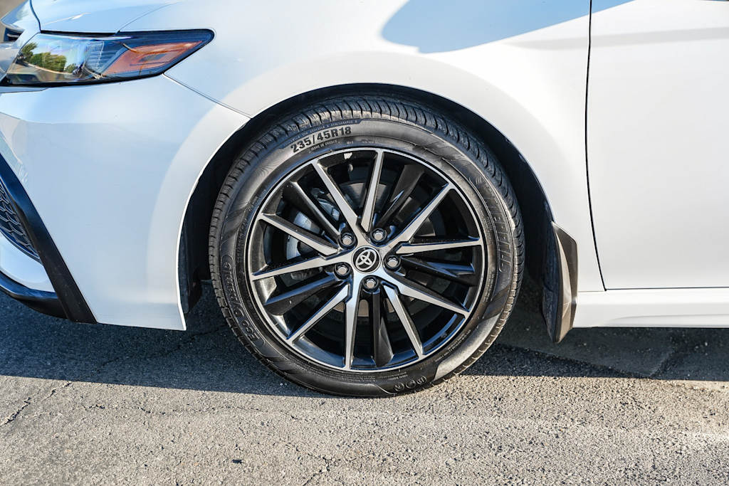 Thumbnail: 2023 Toyota Camry - 21