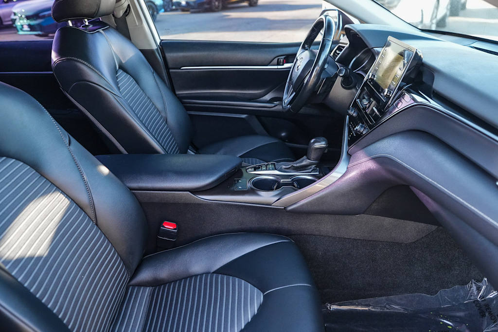 Thumbnail: 2023 Toyota Camry - 10