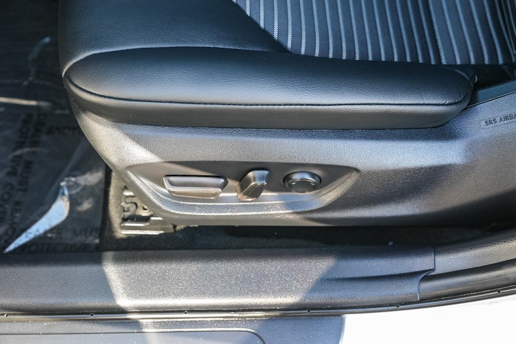 Thumbnail: 2023 Toyota Camry - 23