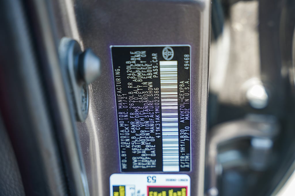 Thumbnail: 2021 Toyota Camry - 17