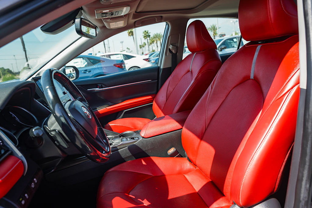 Thumbnail: 2021 Toyota Camry - 11