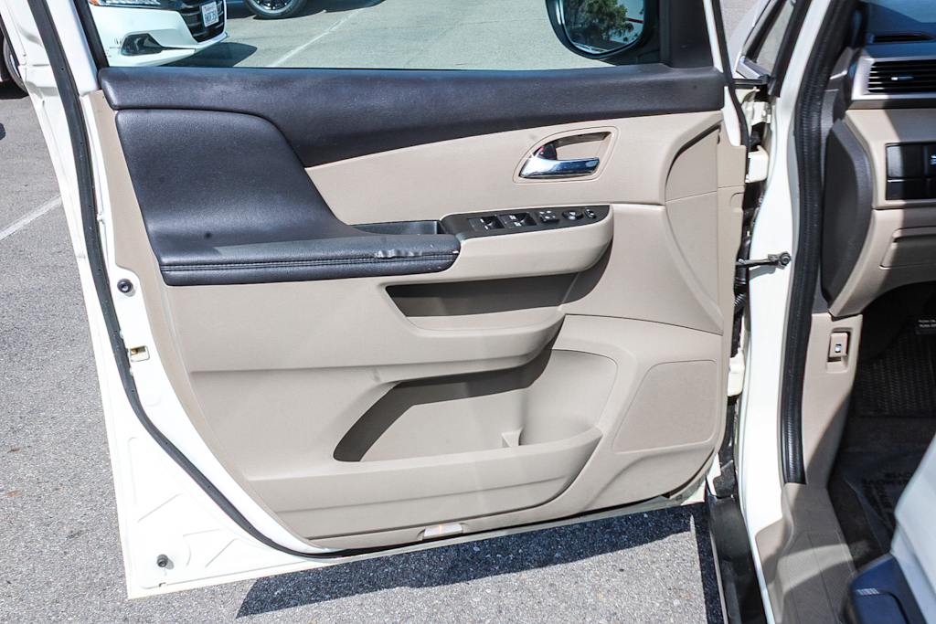 Thumbnail: 2016 Honda Odyssey - 26