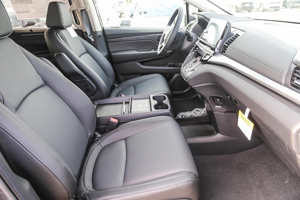 Thumbnail: 2026 Honda Odyssey - 10