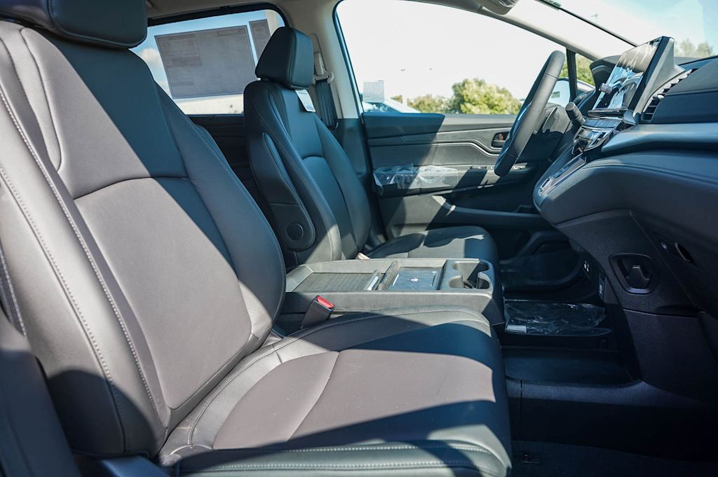 Thumbnail: 2026 Honda Odyssey - 10