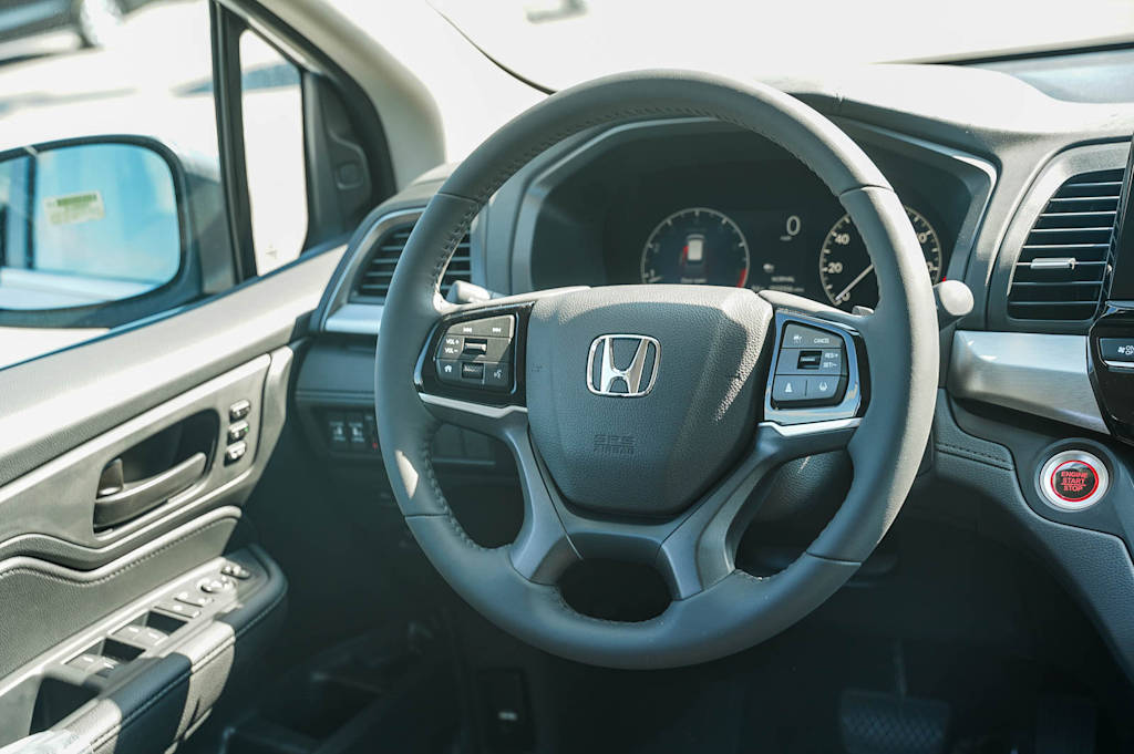 Thumbnail: 2026 Honda Odyssey - 9