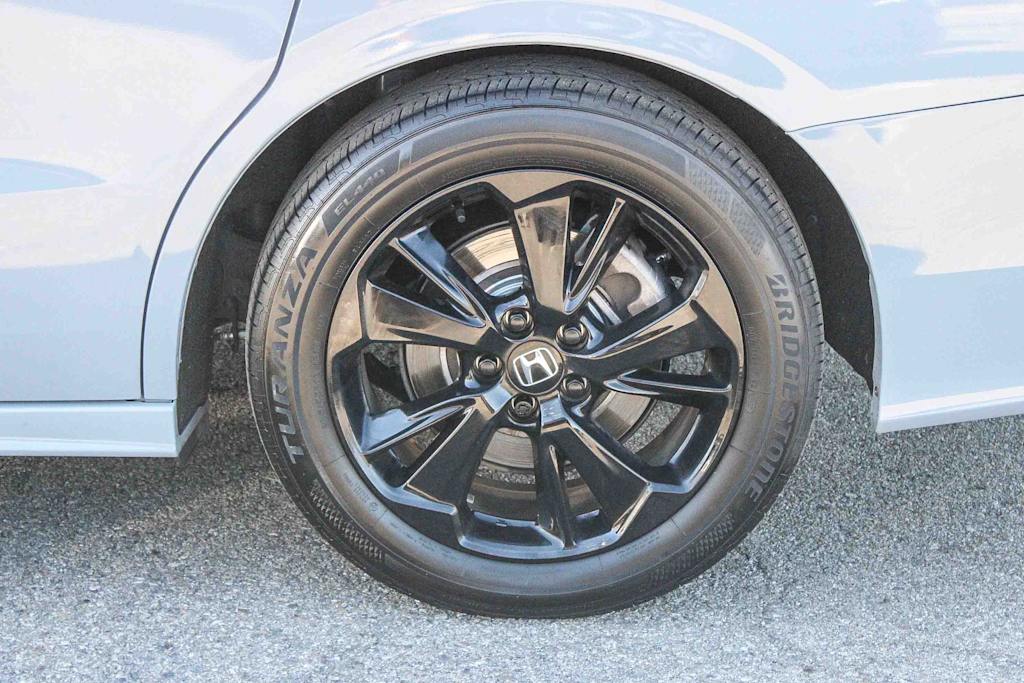 Thumbnail: 2023 Honda Odyssey - 7