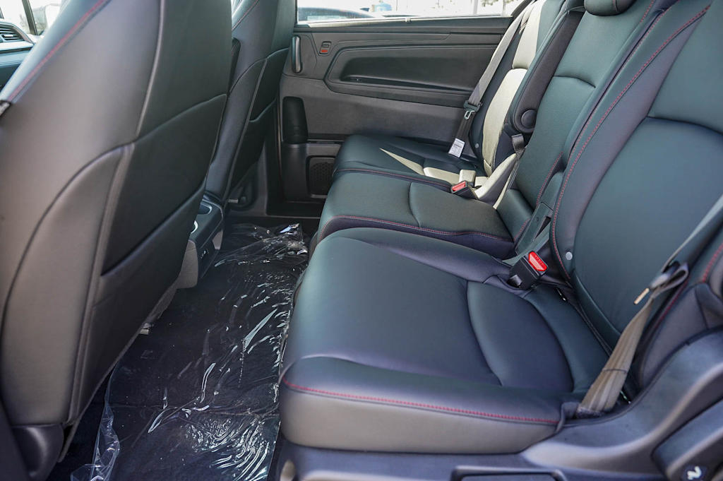 Thumbnail: 2026 Honda Odyssey - 10