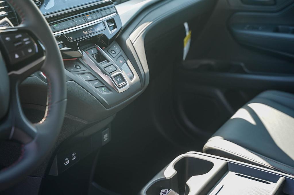Thumbnail: 2026 Honda Odyssey - 12
