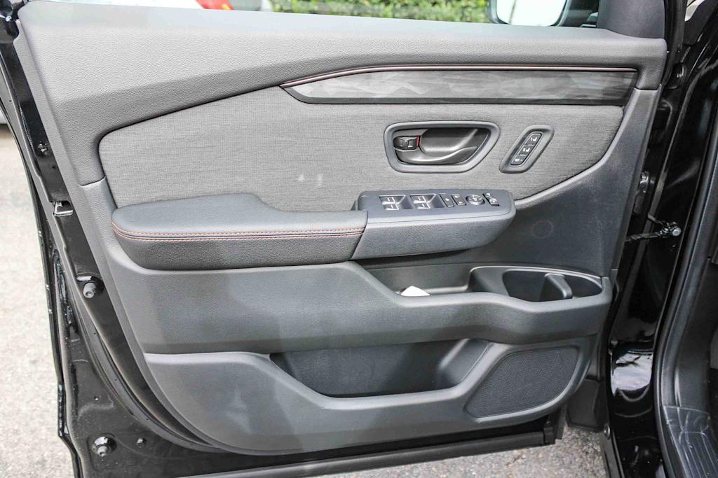 Thumbnail: 2026 Honda Passport - 23