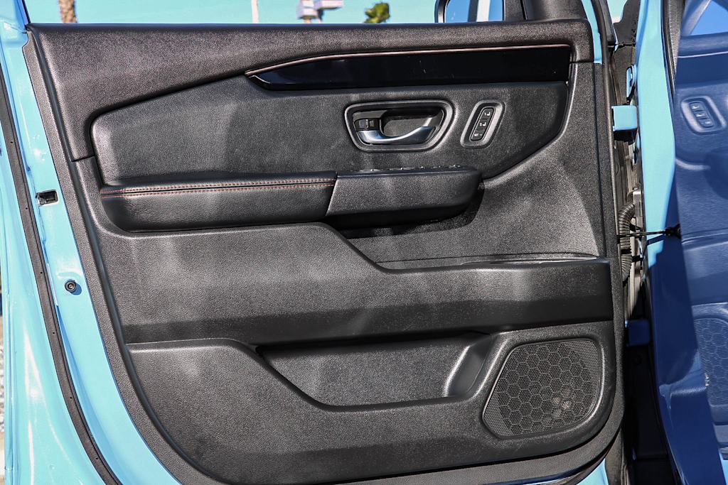 Thumbnail: 2025 Honda Pilot - 25