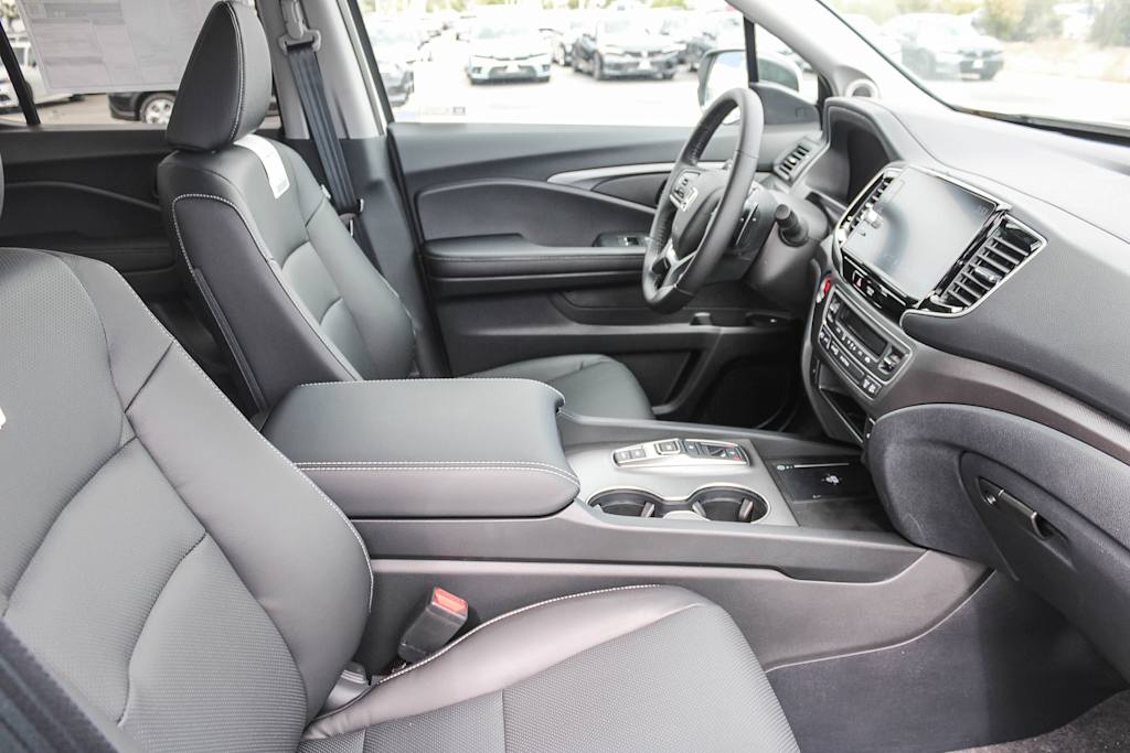 Thumbnail: 2025 Honda Ridgeline - 10