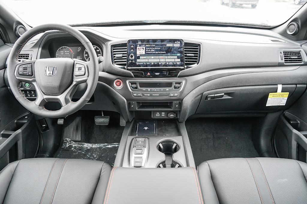 Thumbnail: 2025 Honda Ridgeline - 2