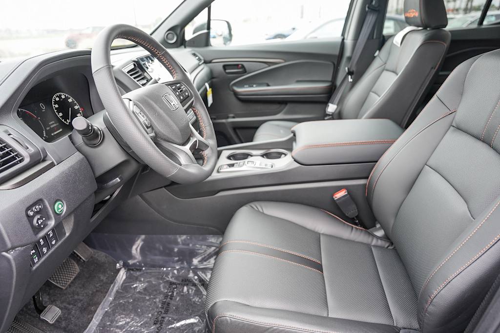 Thumbnail: 2025 Honda Ridgeline - 10