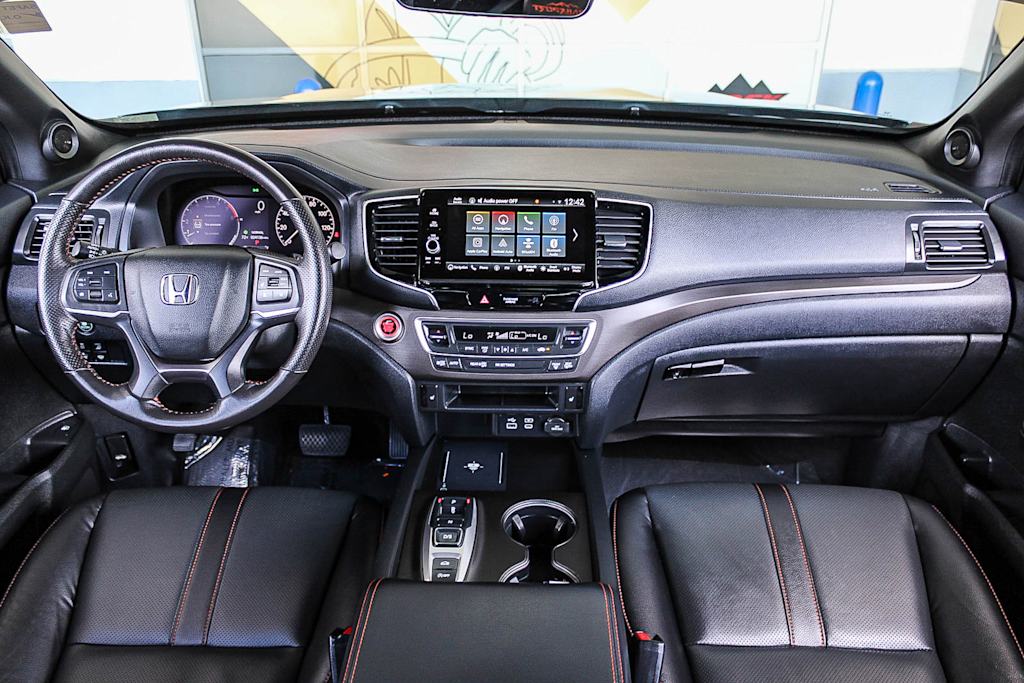 Thumbnail: 2025 Honda Ridgeline - 2