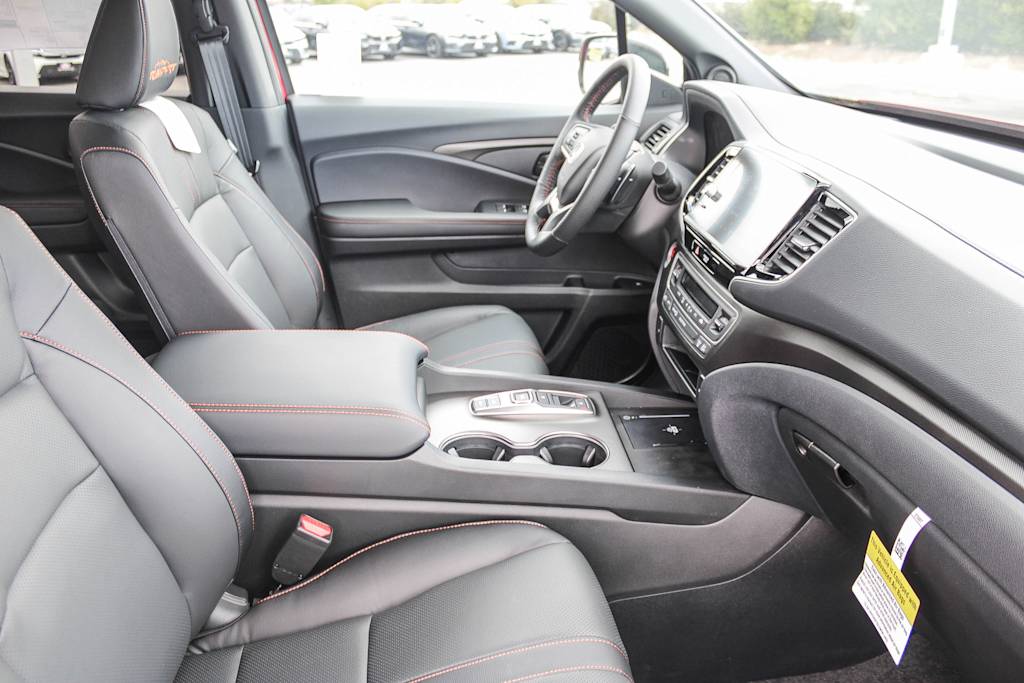 Thumbnail: 2025 Honda Ridgeline - 10