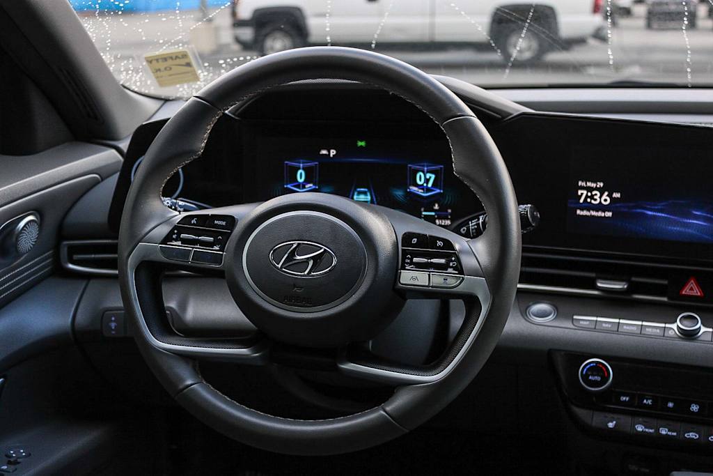 Thumbnail: 2023 Hyundai Elantra - 13