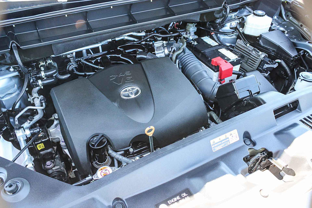 Thumbnail: 2022 Toyota Highlander - 7