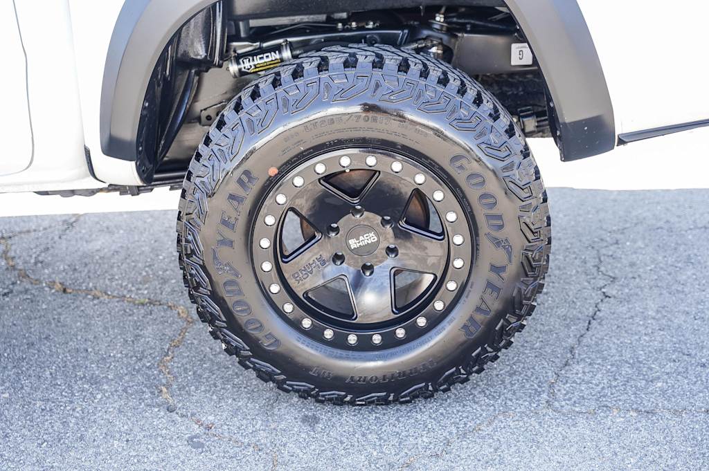 Thumbnail: 2018 Toyota Tacoma - 6