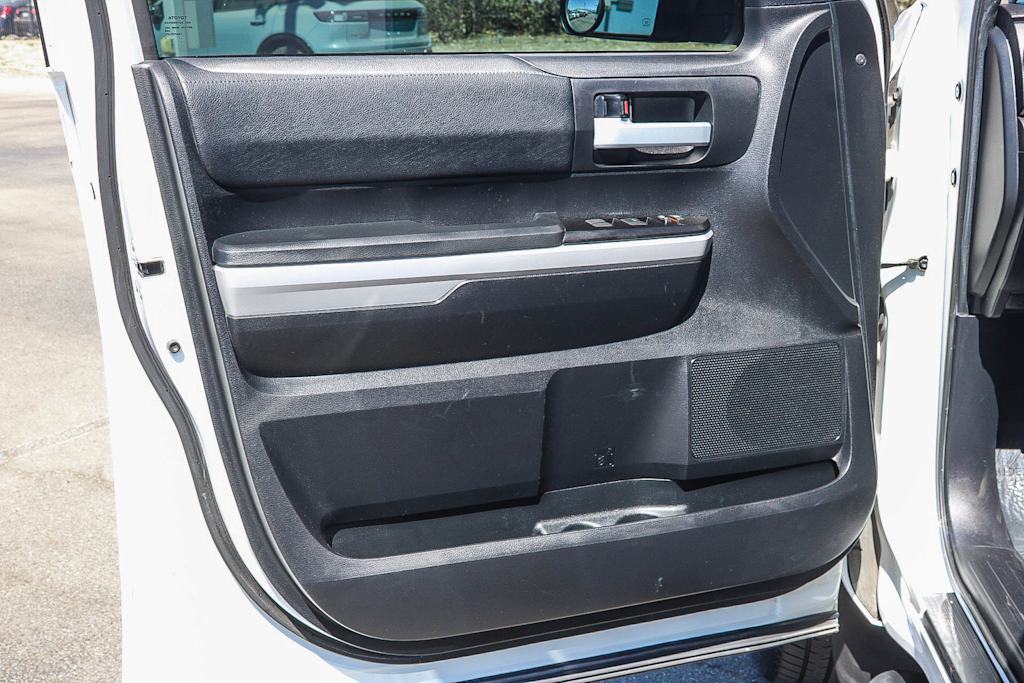 Thumbnail: 2019 Toyota Tundra - 29