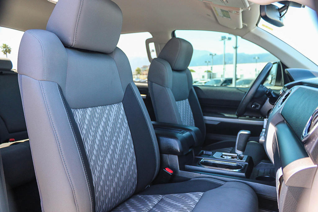 Thumbnail: 2019 Toyota Tundra - 10