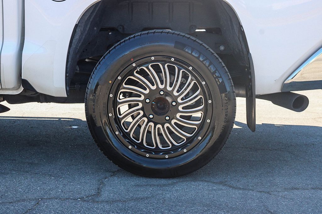 Thumbnail: 2019 Toyota Tundra - 7