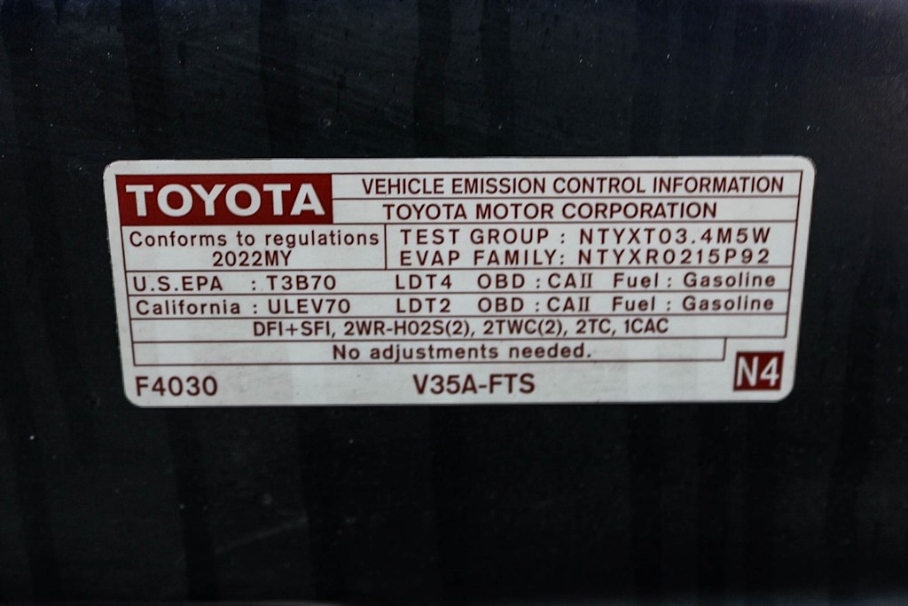 Thumbnail: 2022 Toyota Tundra - 17