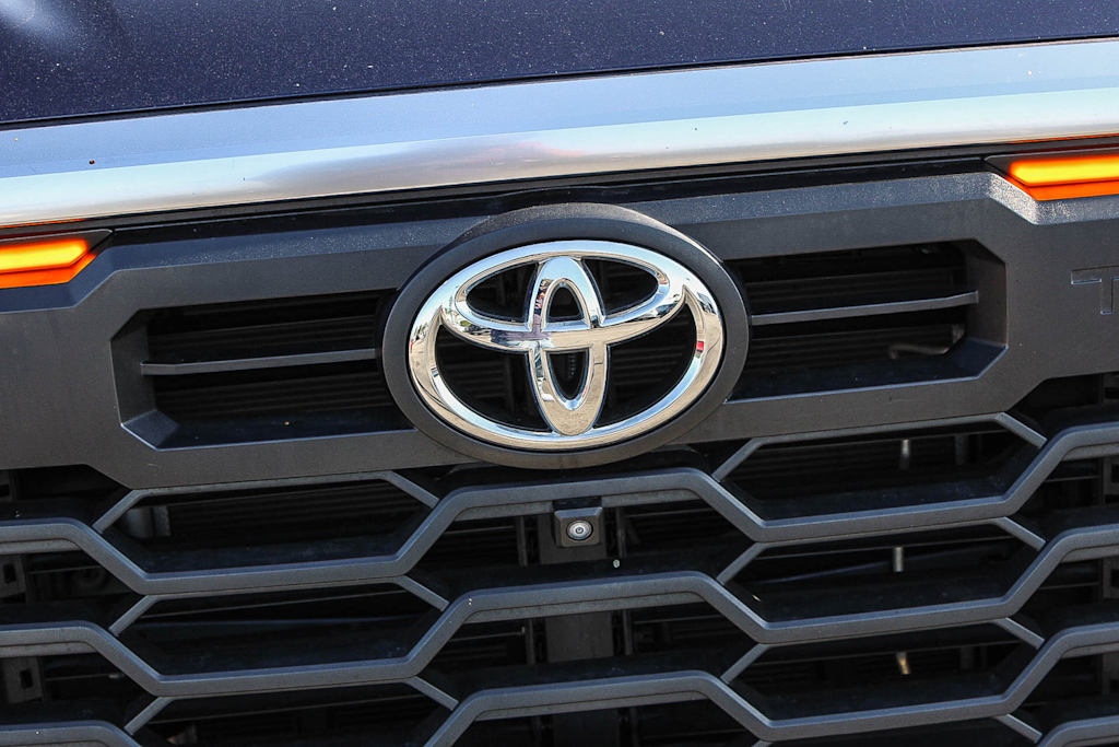 Thumbnail: 2022 Toyota Tundra - 6