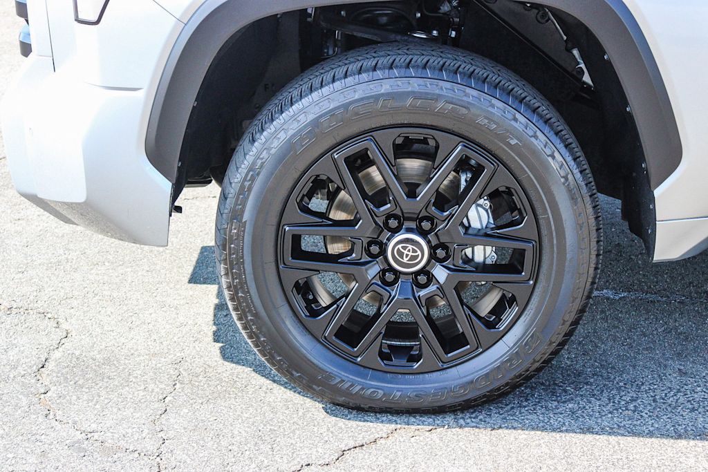 Thumbnail: 2024 Toyota Tundra - 21