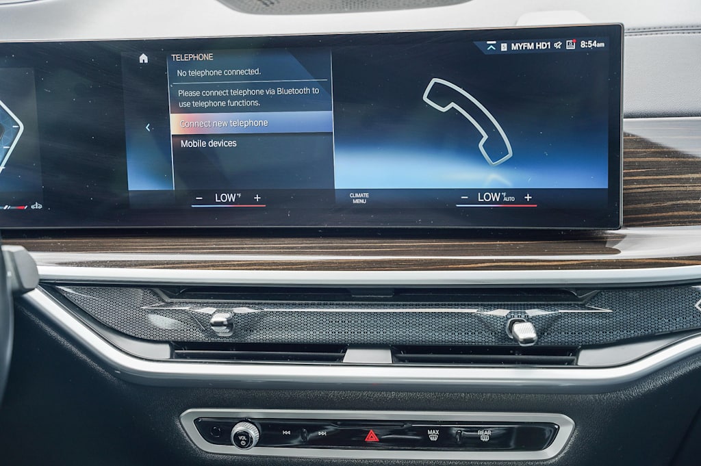 2023 BMW X7 xDrive40i 13