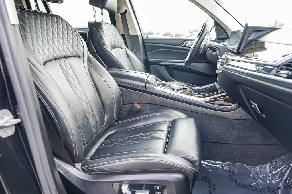 2023 BMW X7 xDrive40i 10