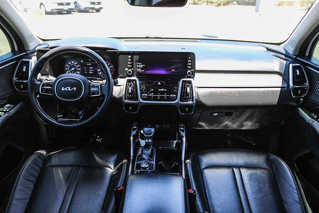 Thumbnail: 2023 Kia Sorento - 2