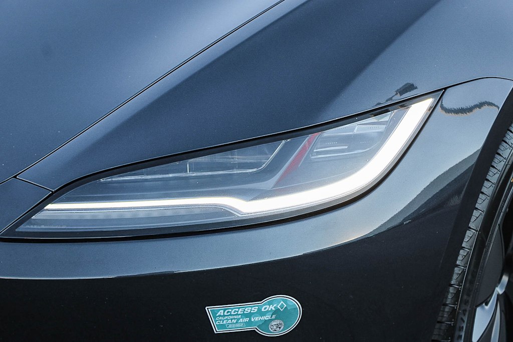 Thumbnail: 2024 Tesla Model 3 - 21