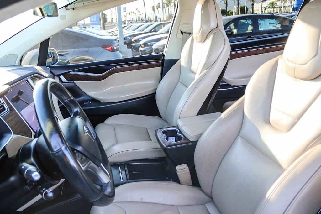 Thumbnail: 2016 Tesla Model X - 10