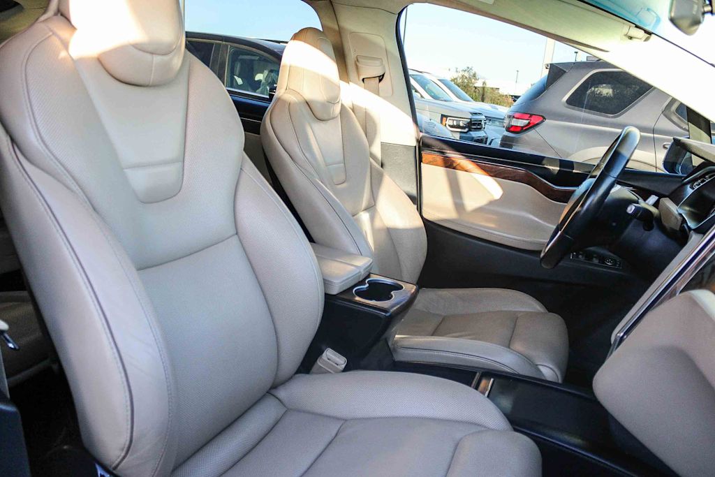 Thumbnail: 2016 Tesla Model X - 9