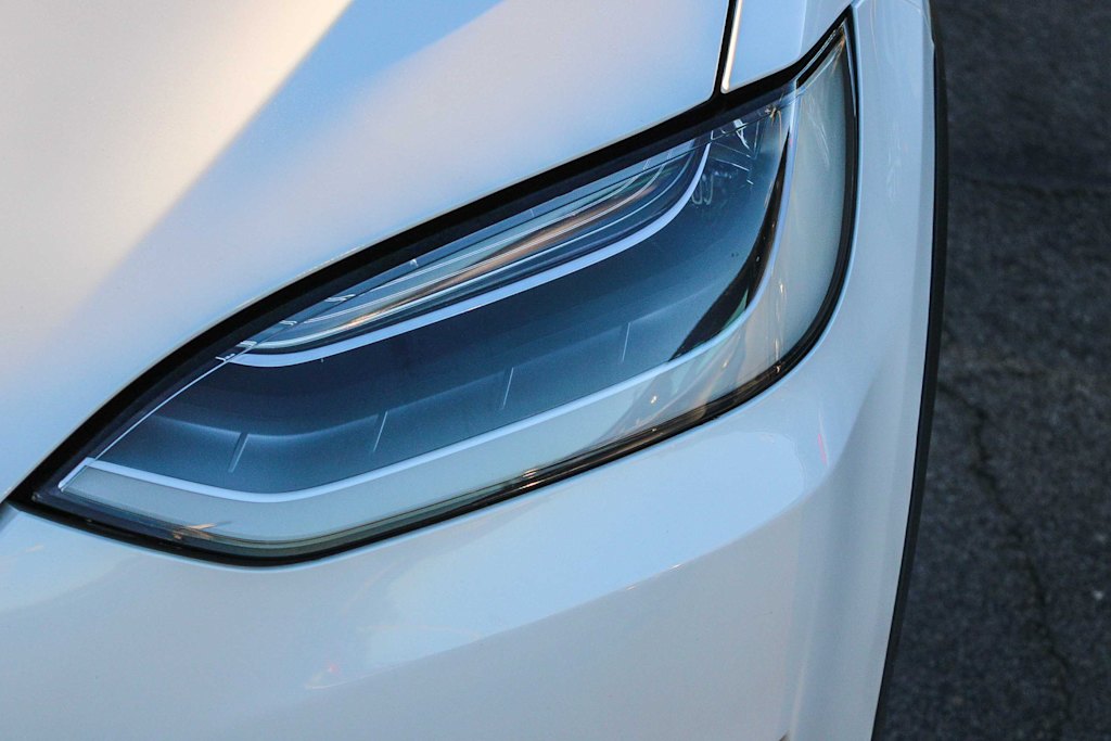 Thumbnail: 2016 Tesla Model X - 20