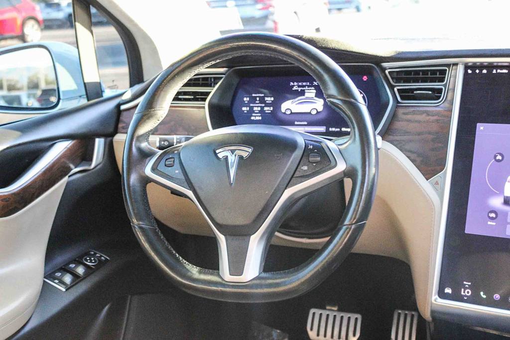 Thumbnail: 2016 Tesla Model X - 8