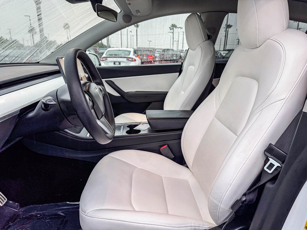 Thumbnail: 2022 Tesla Model Y - 10