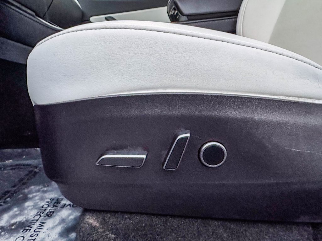 Thumbnail: 2022 Tesla Model Y - 23