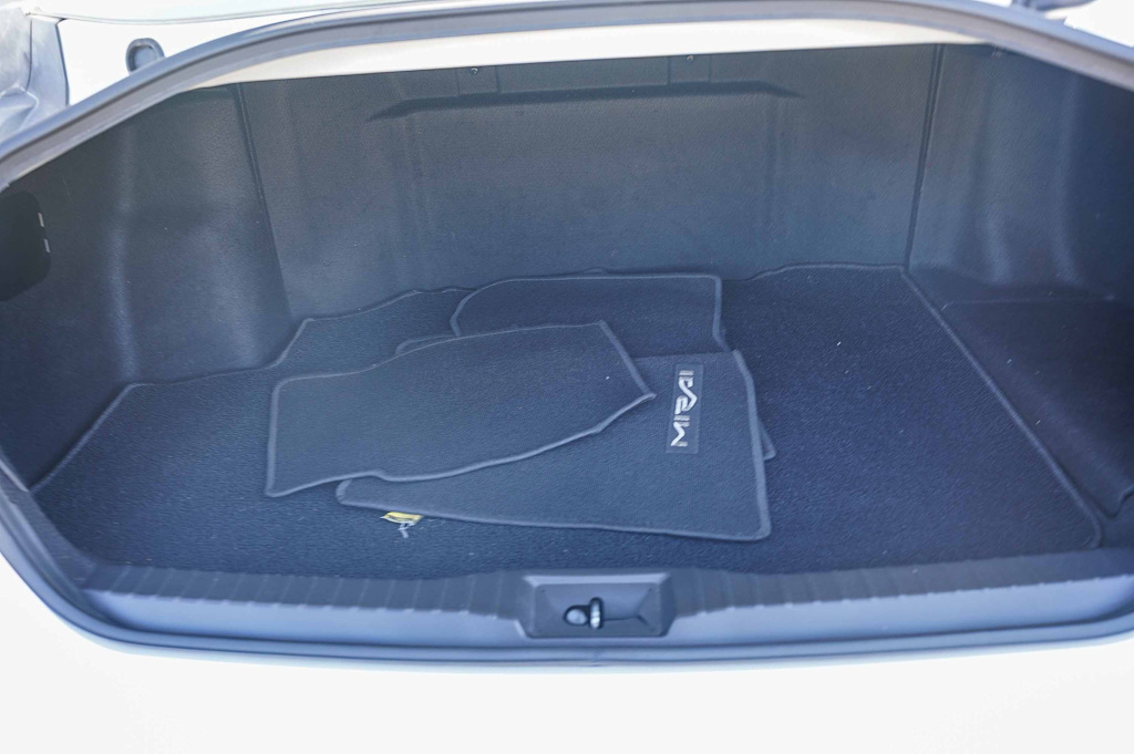 Thumbnail: 2021 Toyota Mirai - 16